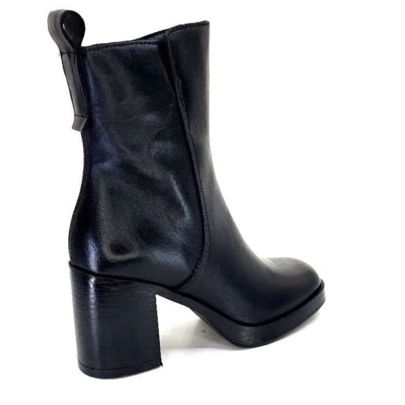 P96212 Cuir Noir*Mjus Clearance