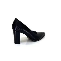 6735 Cuir Noir*Myma Hot