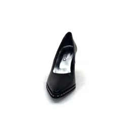 6735 Cuir Noir*Myma Hot