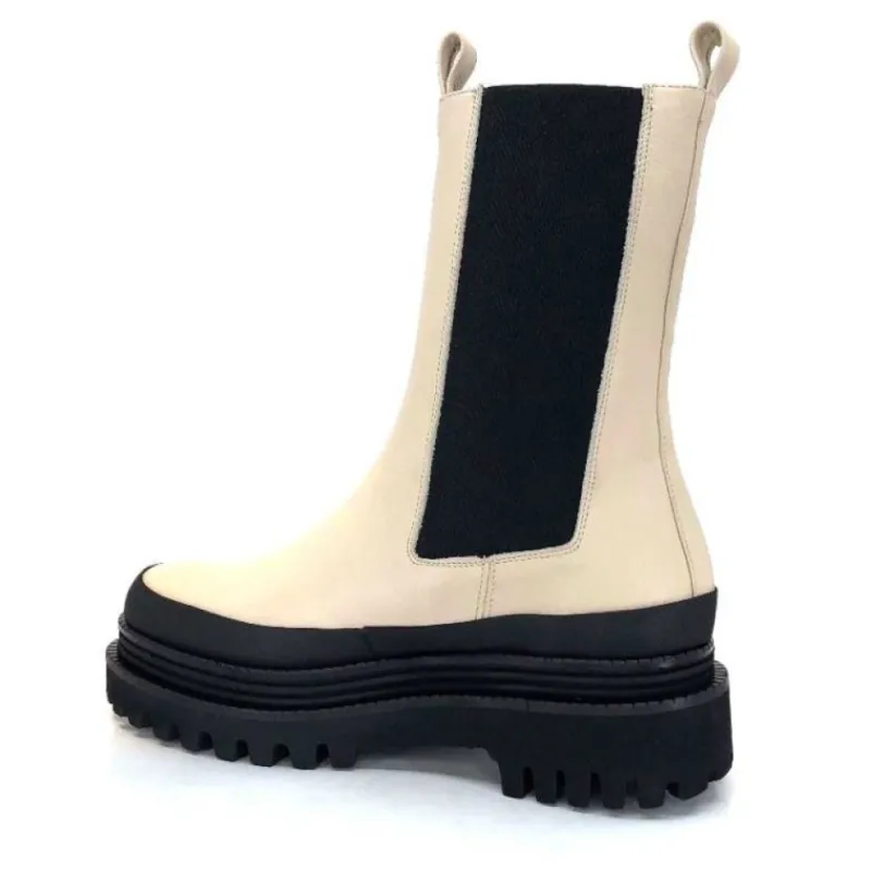 Carmen Cuir Ivory*Paloma Barcelo Hot