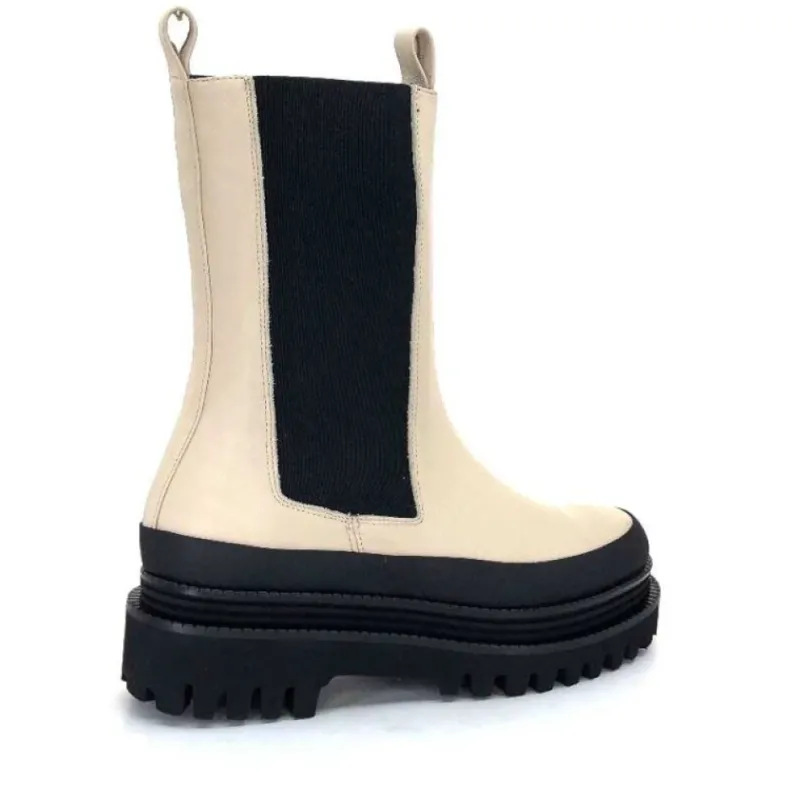 Carmen Cuir Ivory*Paloma Barcelo Hot