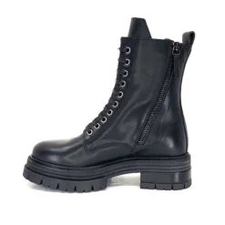 9006 Cuir Noir*The Seller